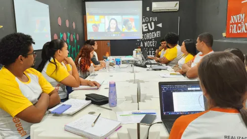 Equipe trabalhando